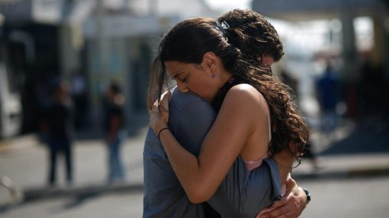 فيلم وحيد 2008 Issız Adam مترجم