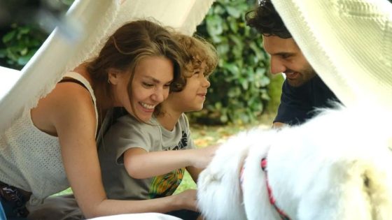 فيلم بين ايد امينة 2 2024 Sen Büyümeye Bak مترجم